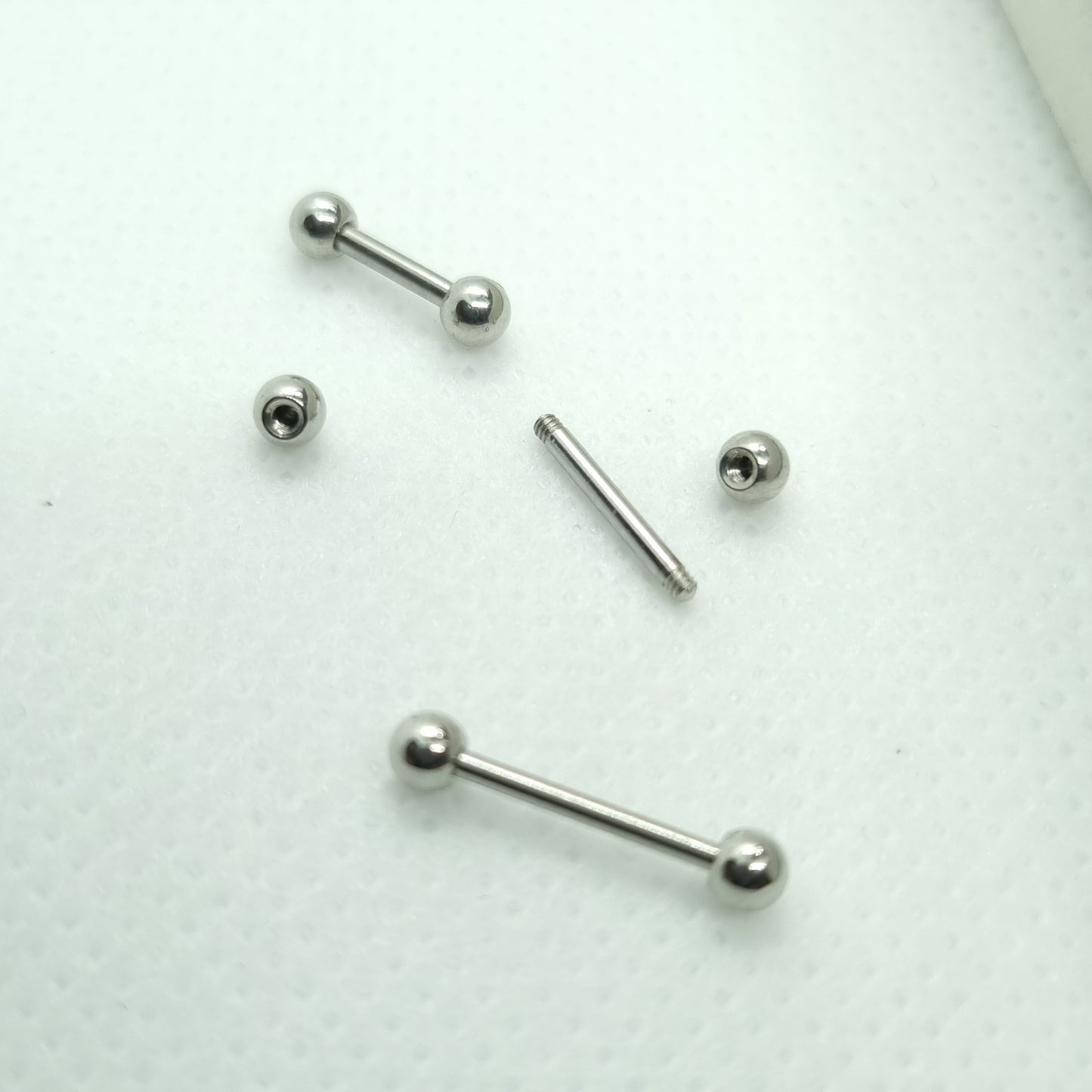 Barbell with 3mm steel ball ( 316L surgical steel )