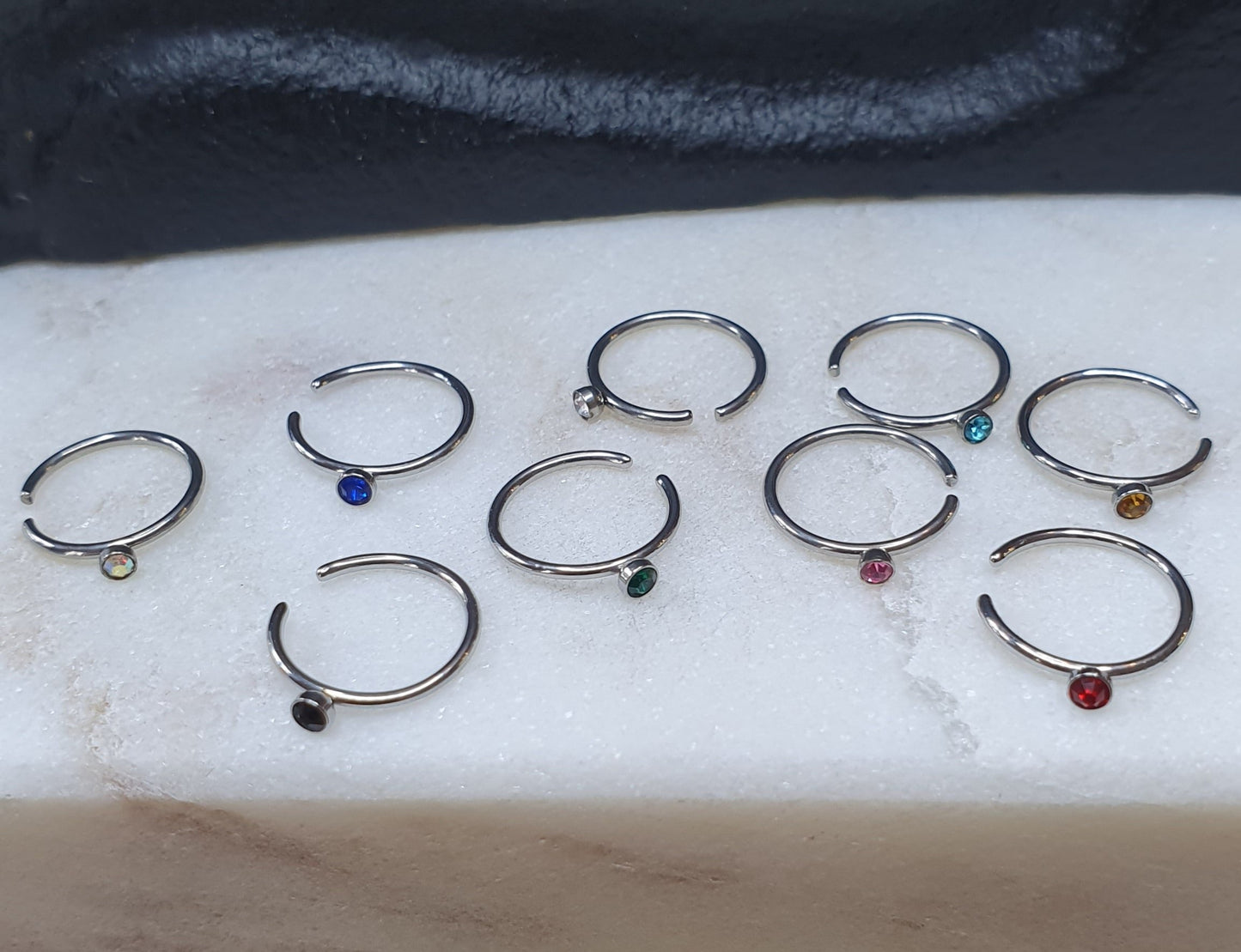 Continuous Ring with crystal ( surgical steel )