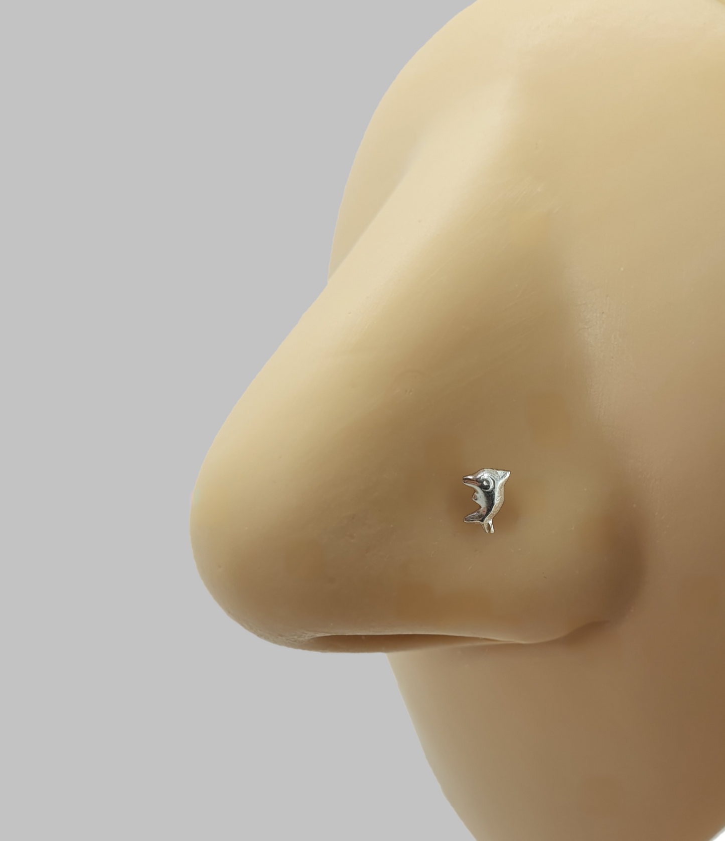 Straight nose stud with fish top ( sterling silver )