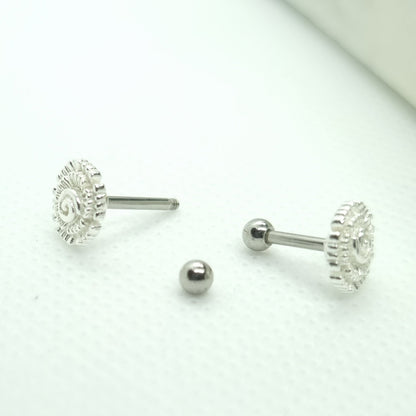 Tragus Piercing barbell with flower shaped top and a 3mm steel ball ( 316L surgical steel )