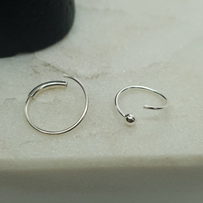 Continuous ring Ball fixed closure ( sterling silver )