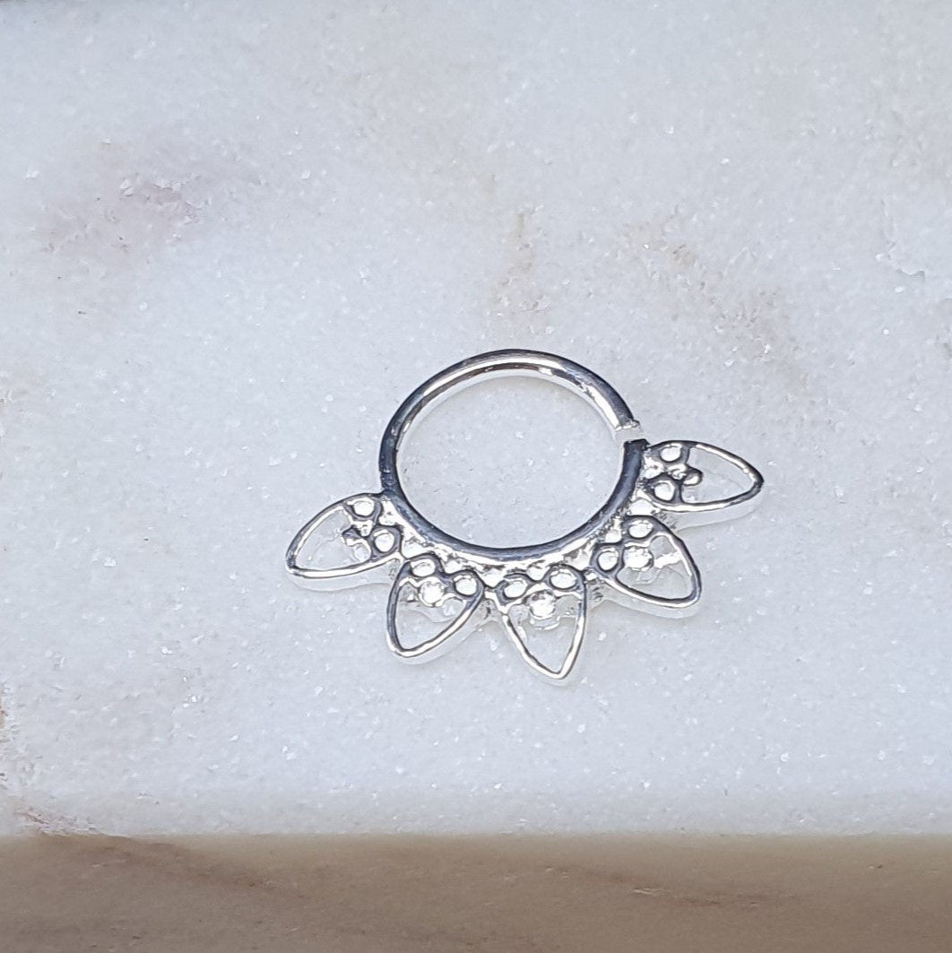 Continuous ring with antique design ( sterling silver )
