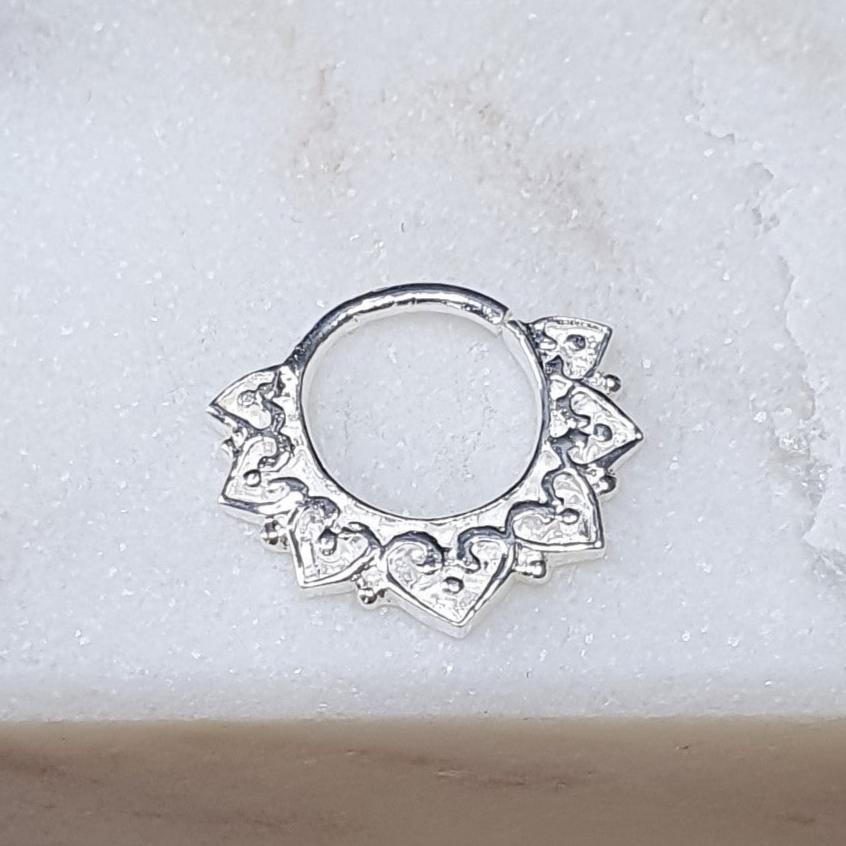 Continuous ring with antique design ( sterling silver )