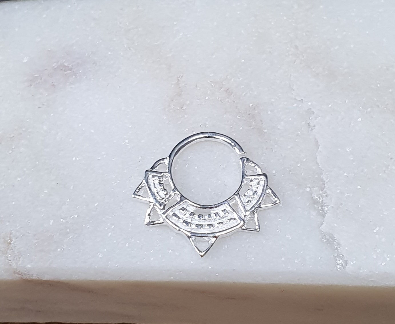 Continuous ring with antique design ( sterling silver )