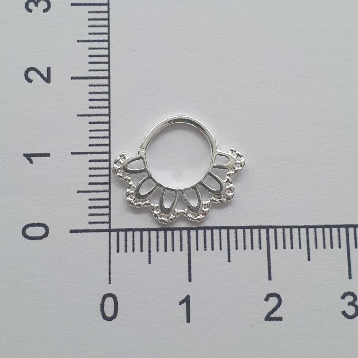 Continuous ring with antique design ( sterling silver )