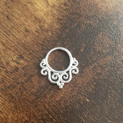Continuous ring with antique design ( sterling silver )