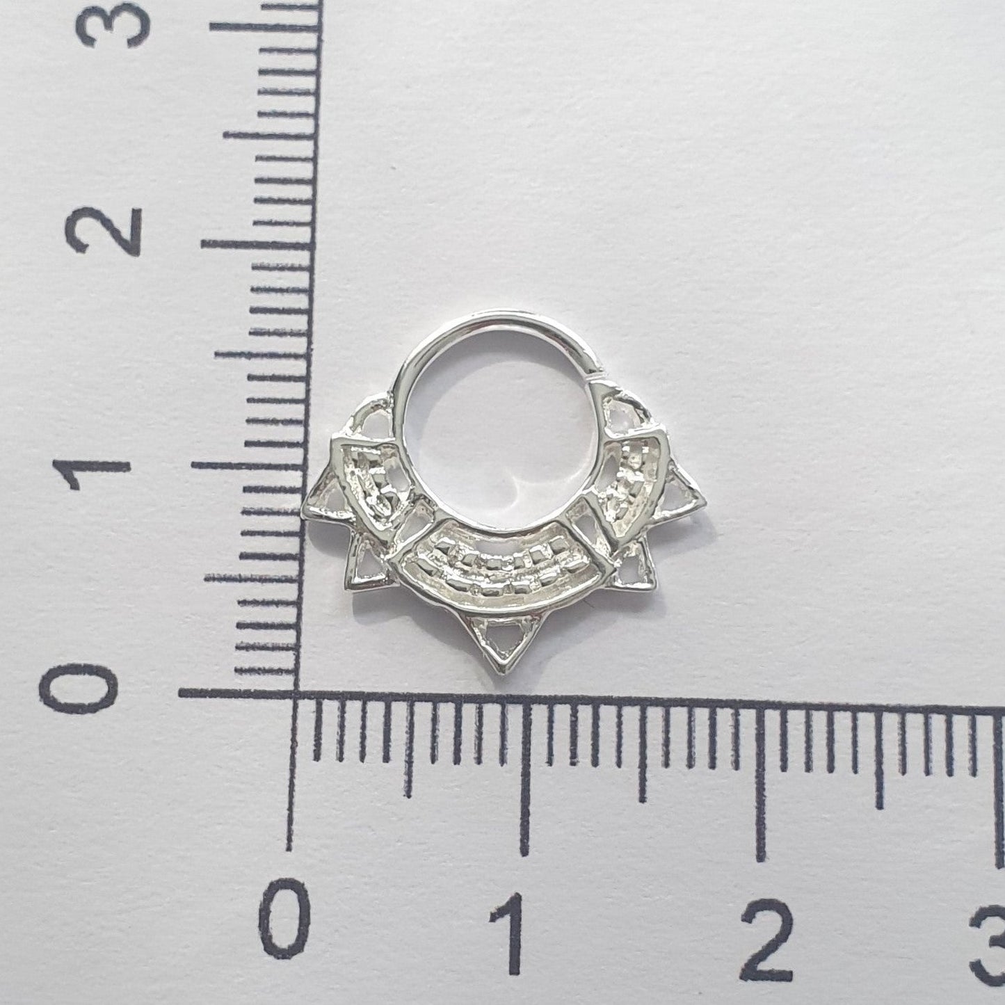 Continuous ring with antique design ( sterling silver )