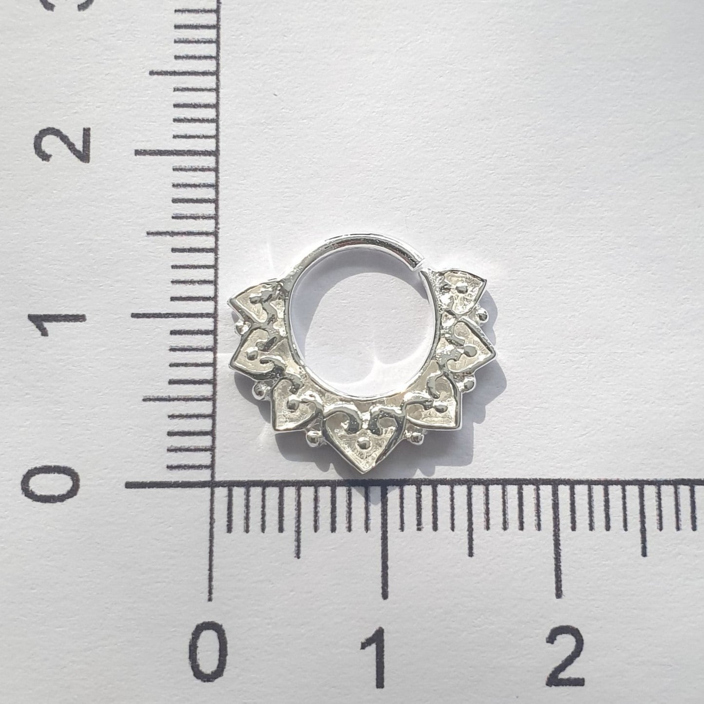 Continuous ring with antique design ( sterling silver )