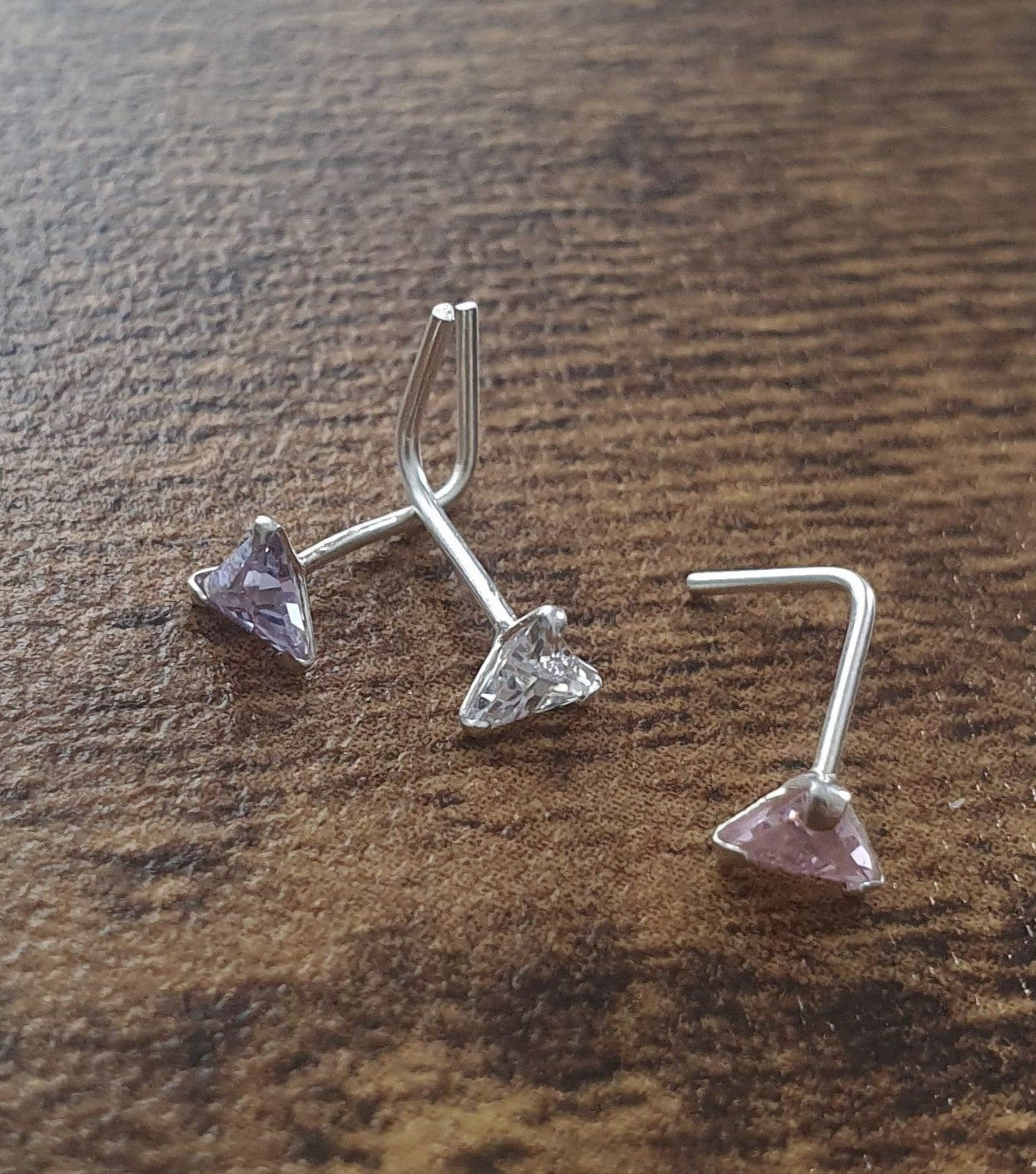 L-shaped nose stud with 3mm triangle shaped Cubic Zirconia ( sterling silver )