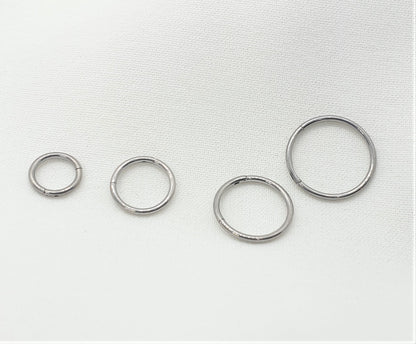 Piercing clicker hinged segment ring ( Titanium )