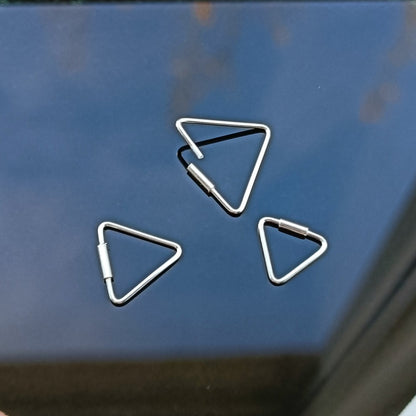 Continuous Piercing ring triangle bar closure ( sterling silver )