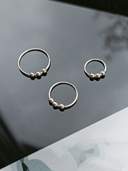 Continuous Piercing ring with three 2mm loose balls( sterling silver )