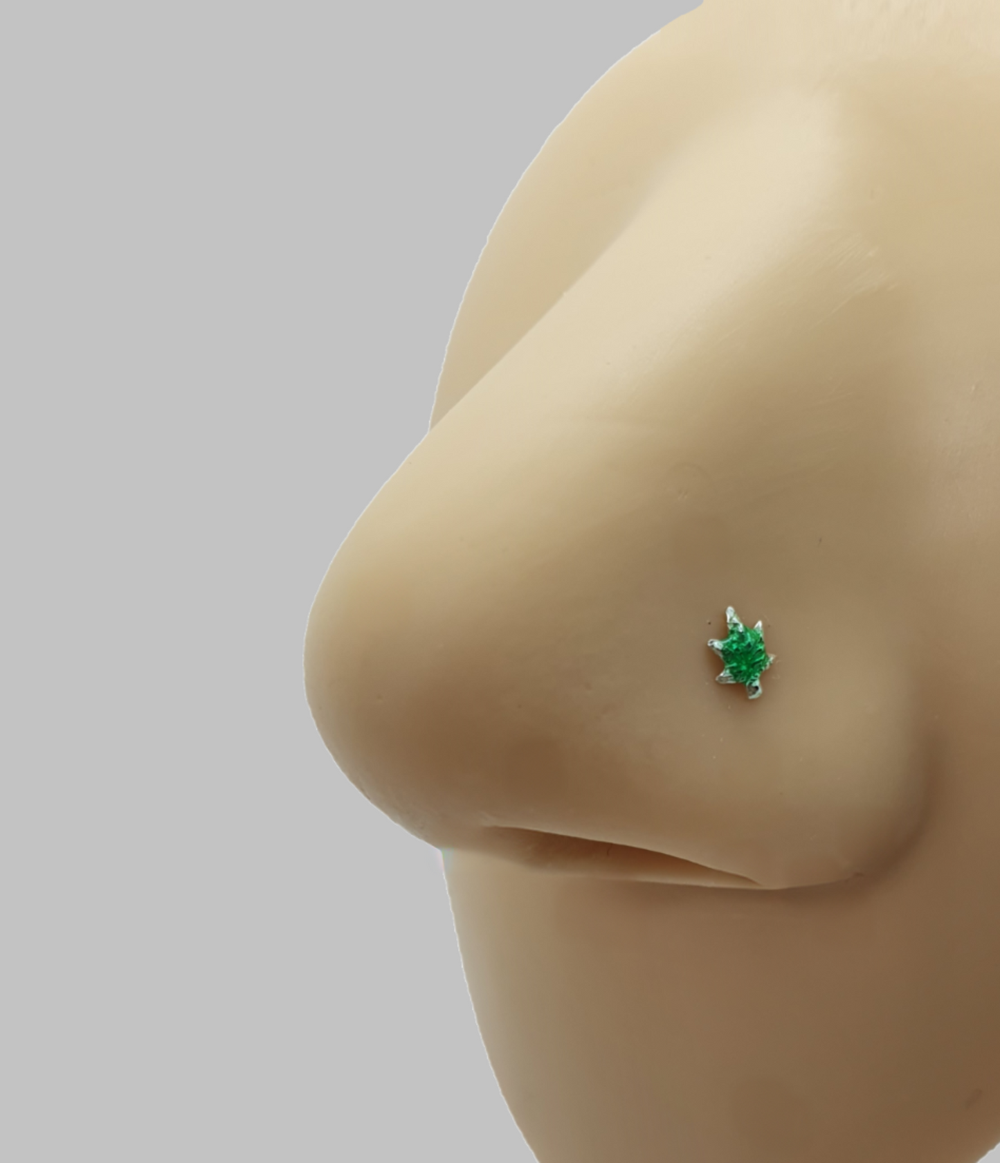 Straight nose stud with marijuana leaves top ( sterling silver )