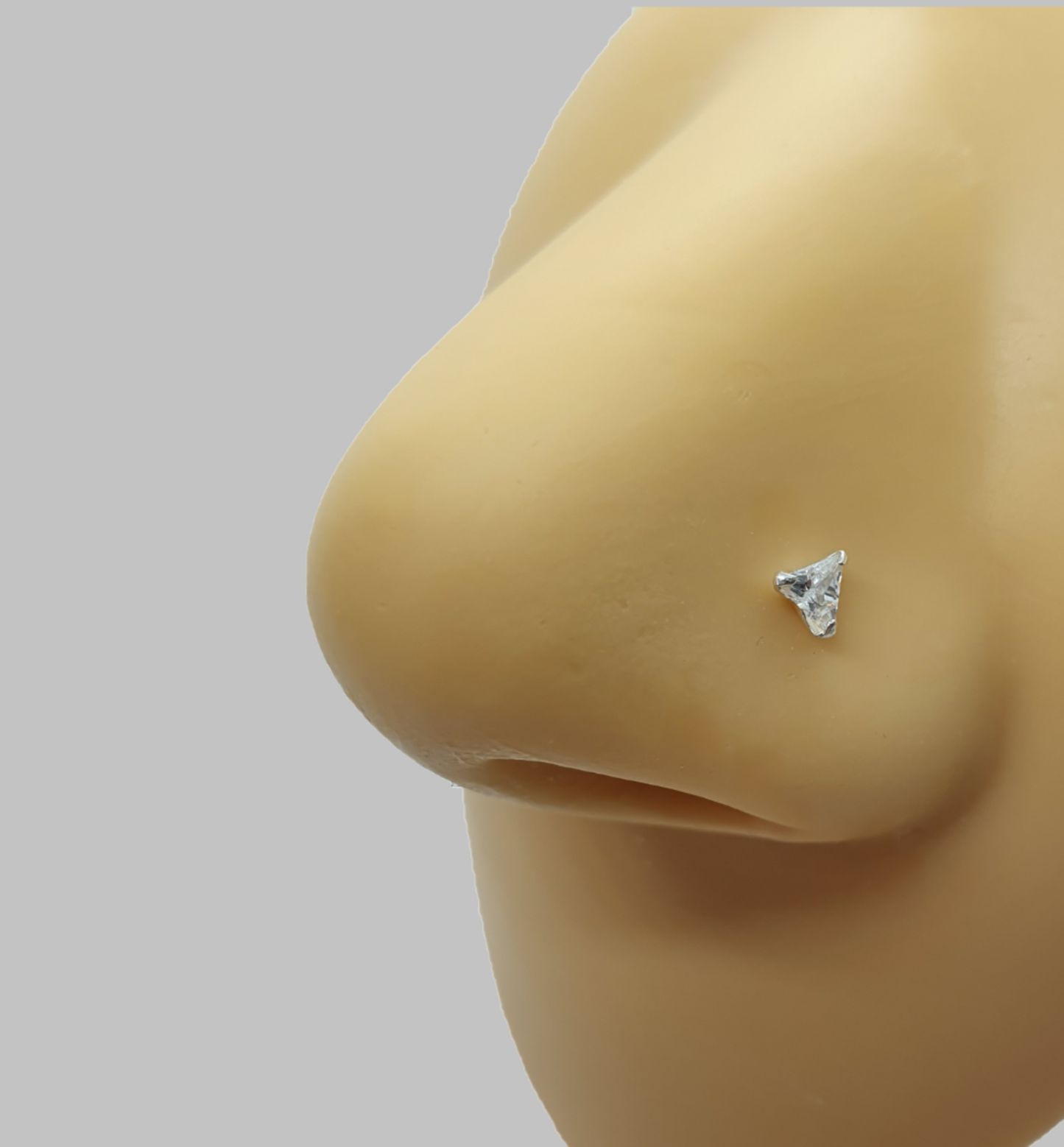 L-shaped nose stud with 3mm triangle shaped Cubic Zirconia ( sterling silver )