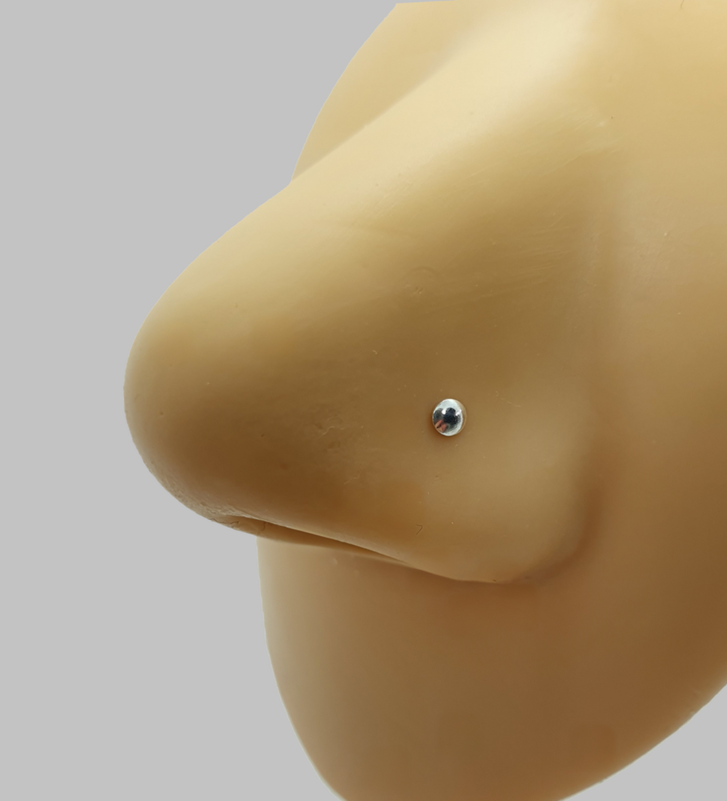 L-shaped nose stud with 2mm flat round top ( sterling silver )
